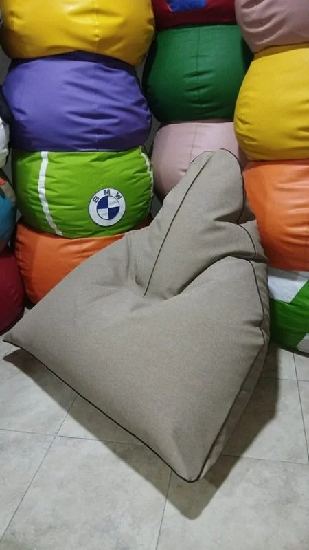 Puff Livaro Shekina – vista frontal