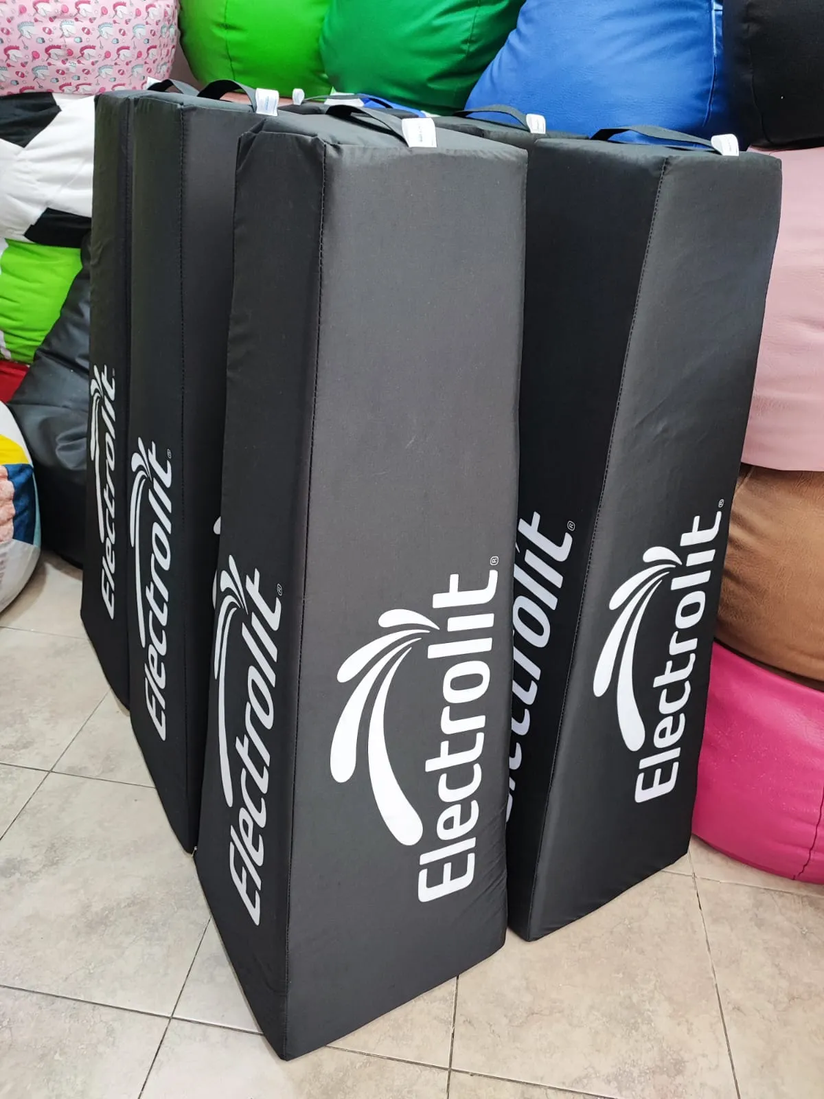 Puff Corporativo Personalizado 4 — puff corporativo personalizado